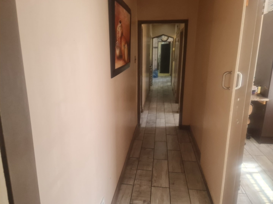 4 Bedroom Property for Sale in Oos Einde North West